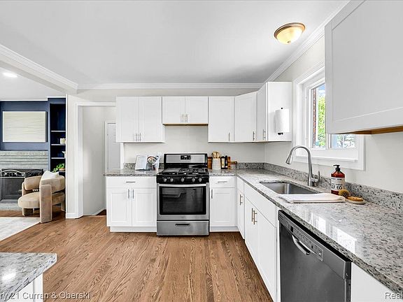 5th image of 1174 S Dowling St