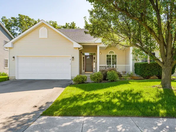 1029 16th Street Ct, Silvis, IL 61282