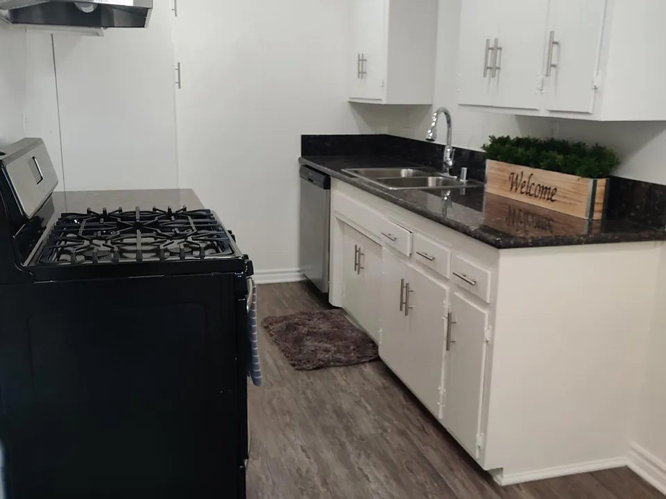 Krisden Apts