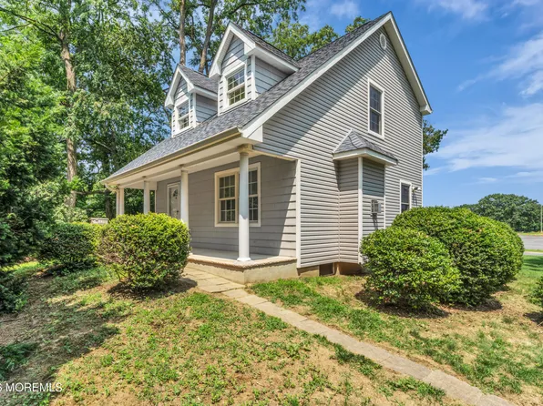 11 Cherry Tree Farm Rd #A, Middletown, NJ 07748