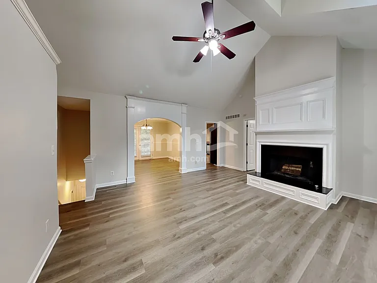 321 Winchester Way — Photo 7