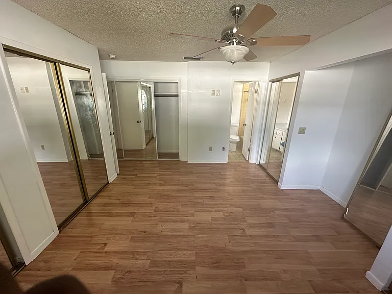 8139 Village Green Rd — Photo 11