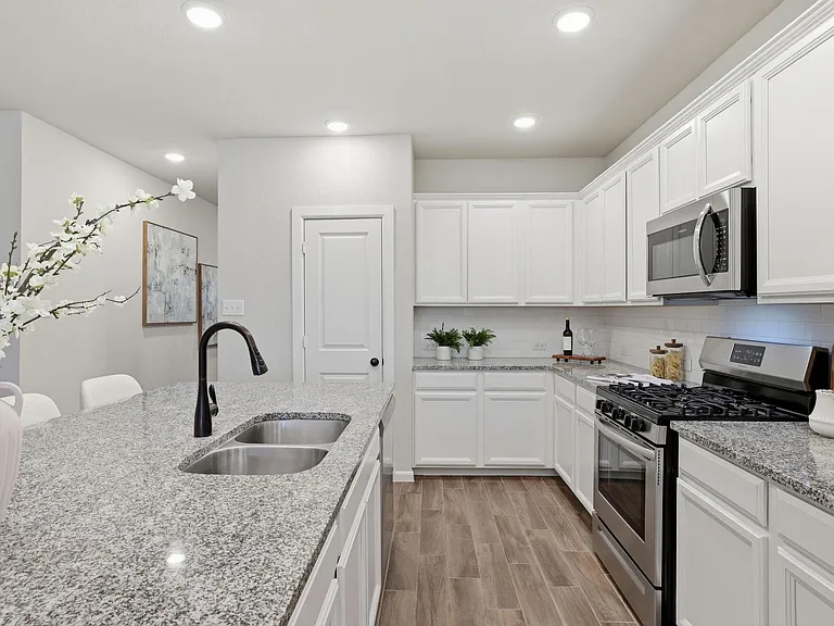 2626 Lemonwood Ln — Photo 10