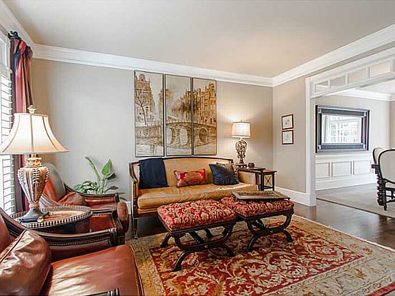 3rd image of 2645 Coachmans Cir