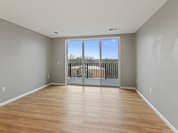 5th image of 8041 W Bluemound Rd #301