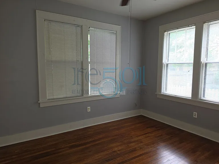 301 W 5th St — Photo 28