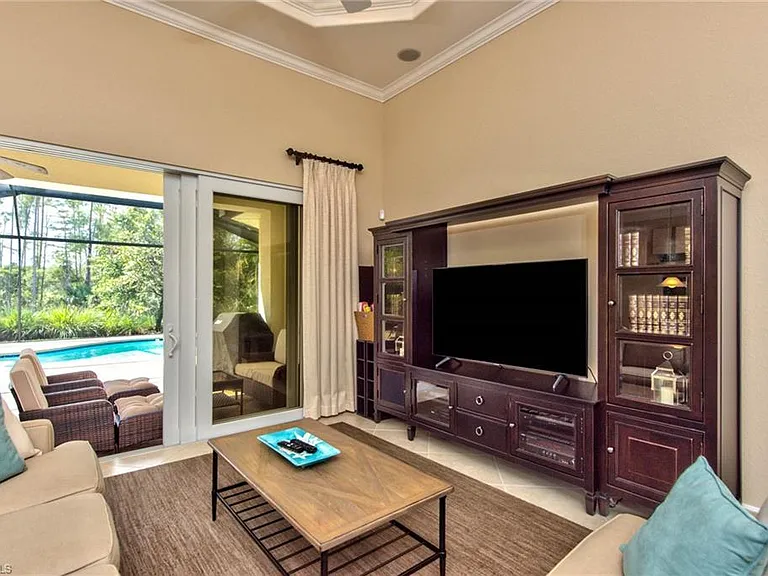 7755 Martino Cir — Photo 3