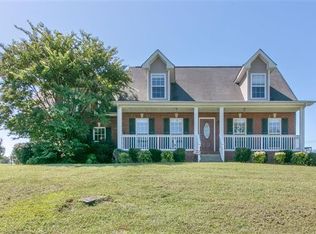 190 Blackford Rd, Cunningham, TN 37052