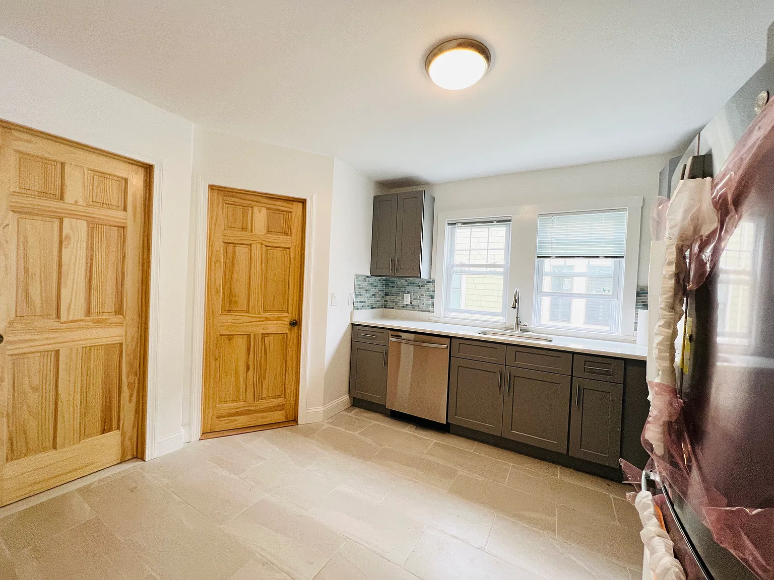 2 bed, 912 sqft, $3,500 — Photo 2