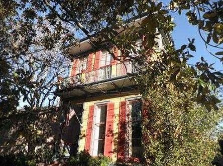 2nd image of 1453 Arabella St