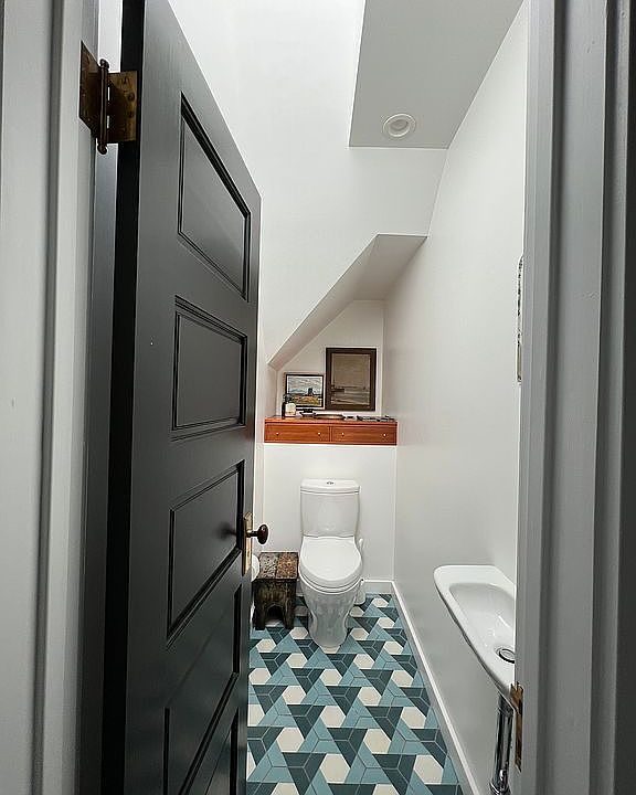 2nd image of 1597 Treat Ave