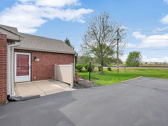 2nd image of 1160 Stoneycreek Ct