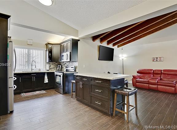 5th image of 7438 NW 49th Ct