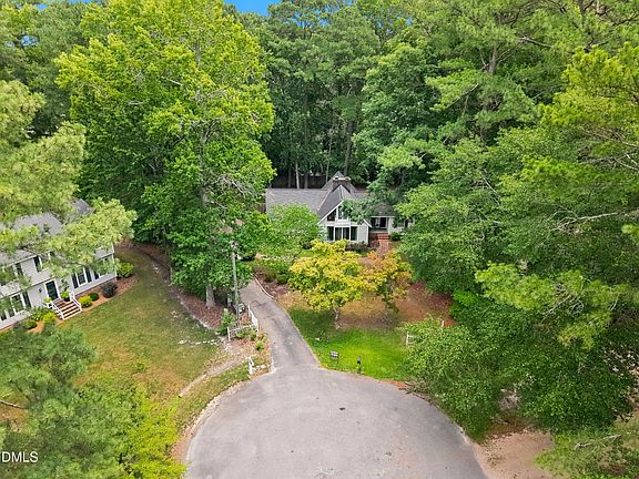 4th image of 105 Litchfield Ct