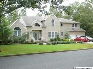 2 Rutherford Ct, Jackson, NJ 08527