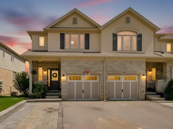 42 Greenwater St, Kitchener, ON N2R 0H2