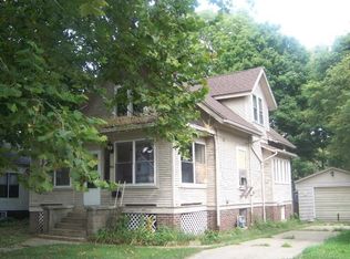 805 W Oakland Ave, Bloomington, IL