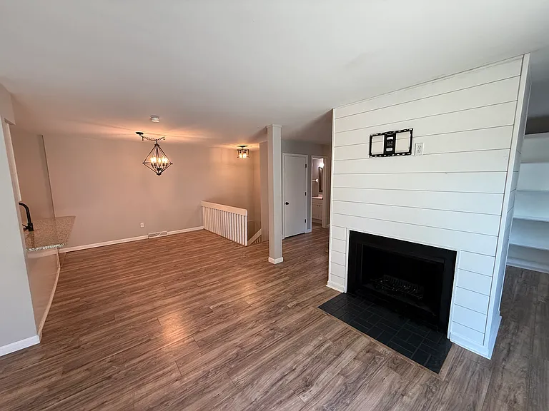 904 Bluffway Dr #902 — Photo 6