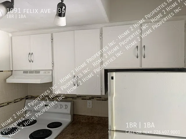1 Bed 1 Bath — Photo 3
