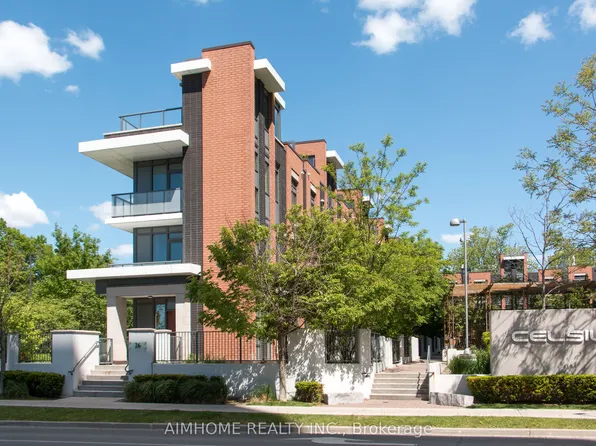 26 Churchill Ave #Townhouse 120, Toronto, ON M2N 0J3
