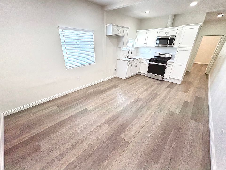 Living Room & Kitchen