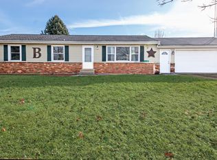 5842 Mountain Rd, Coloma, MI 49038