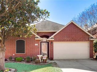 2723 Magnolia Ln, Grapevine, TX 76051