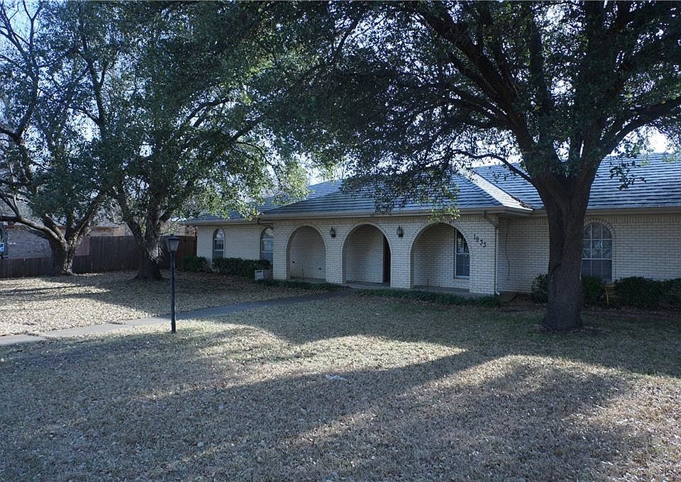 1st image of 1933 Wildwood Dr