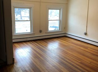 2 Center Rd APT 10, Shirley, MA 01464