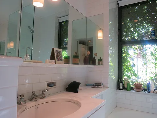 Rented by Brooklyn Heights Real Estate Inc | media 50