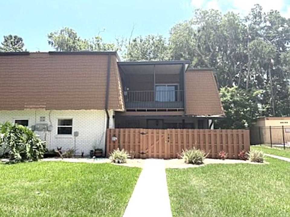 1st image of 104 Moonstone Ct