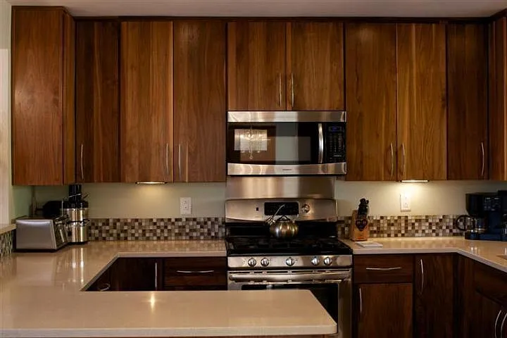 4 bed, 2164 sqft, $2,800 — Photo 3