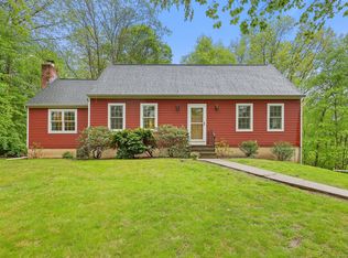18 Oxbow Ln, Northford, CT 06472