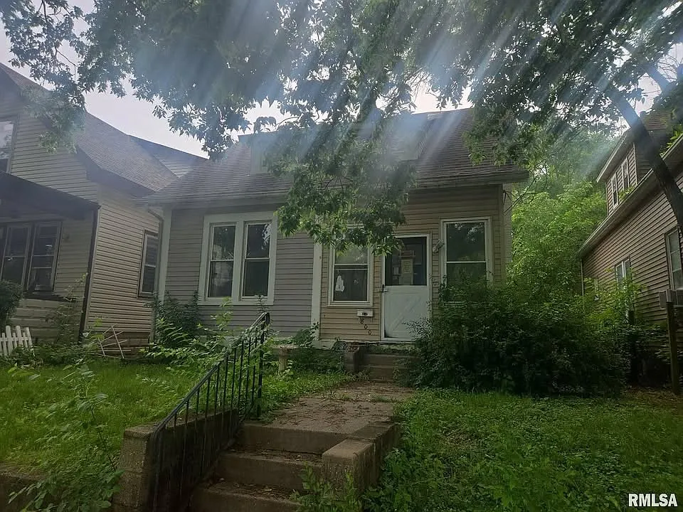 800 S Greenlawn Ave