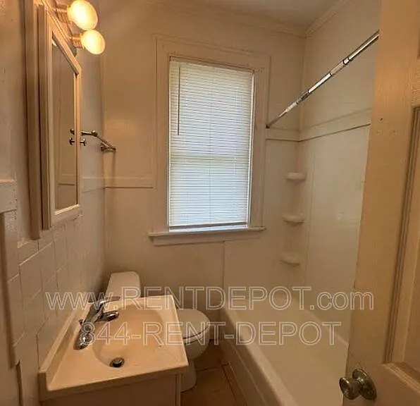 1032 Jefferson Ave — Photo 7