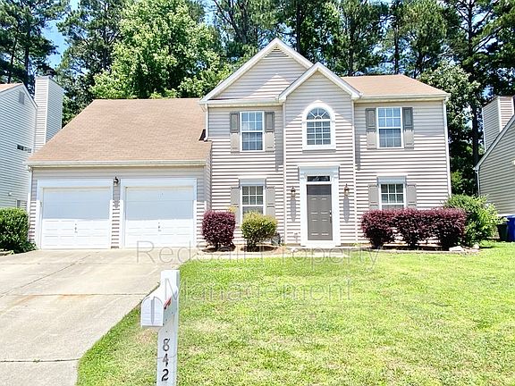 2nd image of 842 Chapin Wood Dr