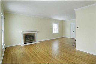 3rd image of 939 Edna St SE