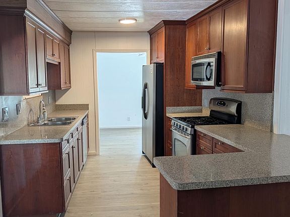 5th image of 9484 State Highway 99 Frontage Rd #36