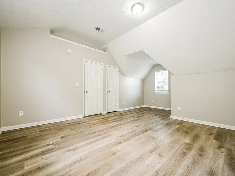 409 Grove Park Dr — Photo 13