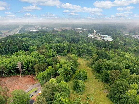 4th image of 643 N Rope Mill Rd