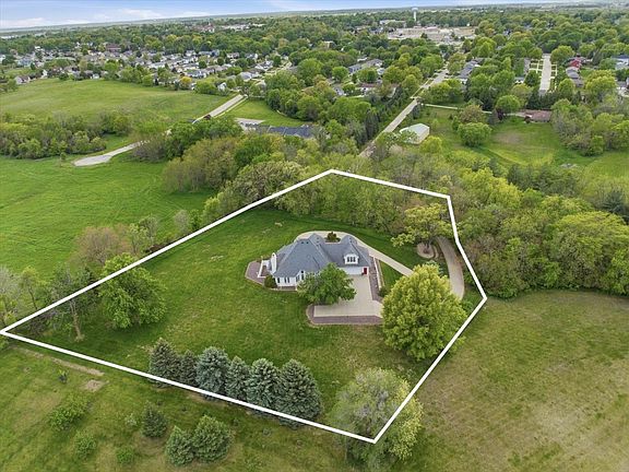 4th image of 1 Buck Hill Dr