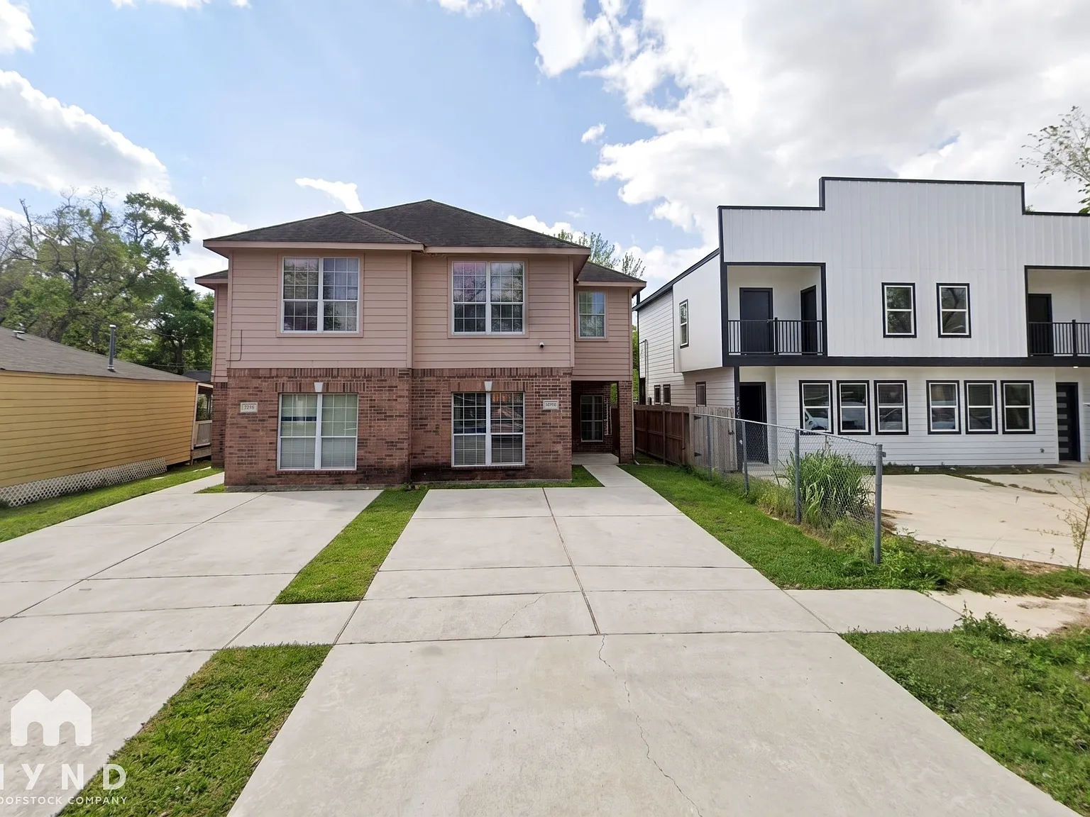 4 bed, 3.5 bath, 1950 sqft, $1,899 — Photo 1