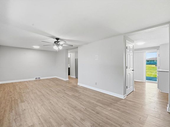 4th image of 2307 14th Ave