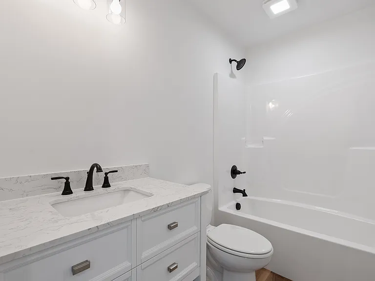 726 Belleaire Ave — Photo 16