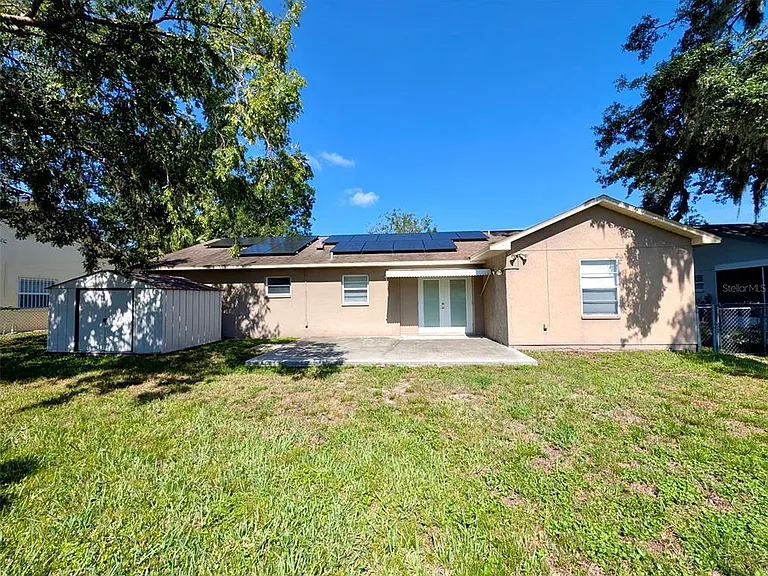 7242 Ashmore Dr — Photo 2