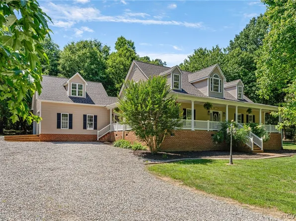 10440 Dutchess Ln, Amelia Court House, VA 23002
