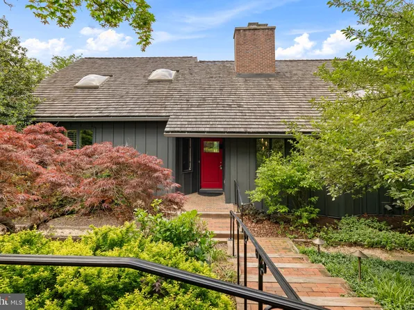 35 Southridge Dr, Kennett Square, PA 19348