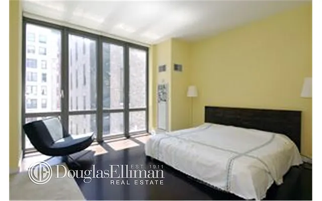 Rented by Douglas Elliman | media 24