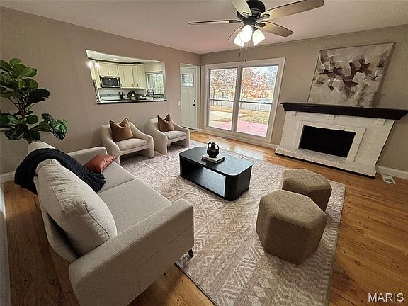 4th image of 3835 Greengrass Dr