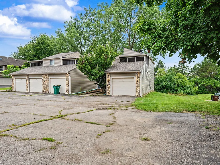 7711 Brams Hill Dr — Photo 1